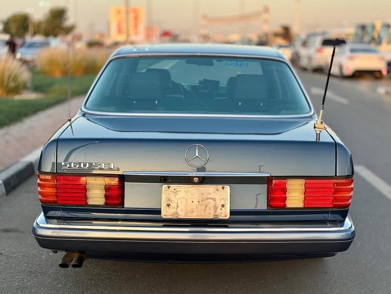 1989 Mercedes-Benz 560 SEL 5.6 liters V8 Engine Blue Black