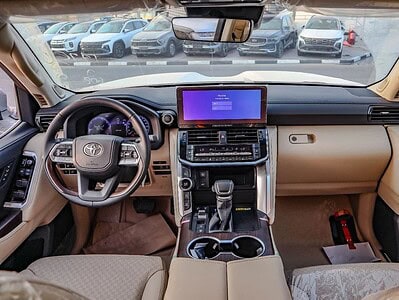 2025 Toyota Land Cruiser Toyota Land Cruiser 300 Series VXR 4.0L Black Beige