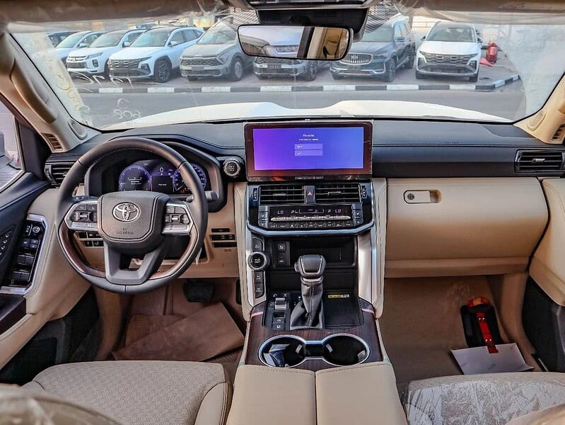 2025 Toyota Land Cruiser Toyota Land Cruiser 300 Series VXR 4.0L Black Beige