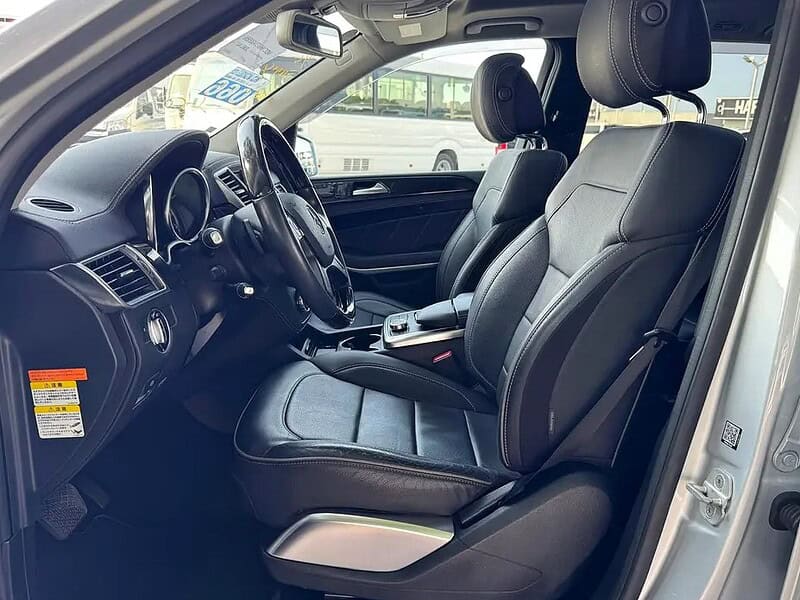 2014 Mercedes-Benz GL-Class GL 550 8 Cylinder CLEAN CAR Silver Black