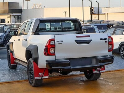 2025 Toyota Hilux GR Sport 4.0L Toyota Hilux GR GCC Specs White Black