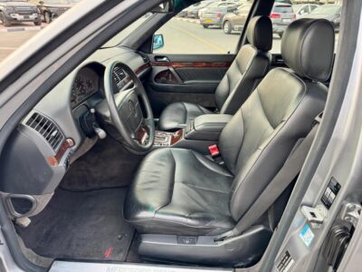 1992 Mercedes-Benz S 600 6.0 liters 12 Cylinders Engine Grey Black