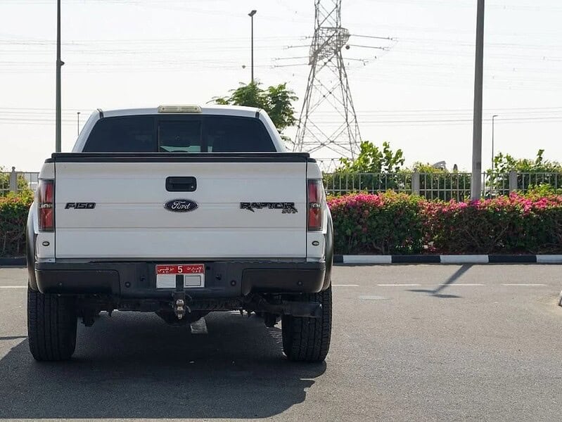 Ford Raptor SVT F-150 6.2L V8 2013 Perfect Condition White Black