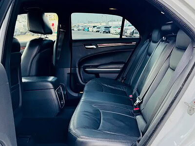 2012 Chrysler 300C Limited 6 Cylinder Engine CLEAN CAR White Black