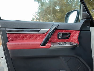 2020 Mitsubishi Pajero Signature Edition 6 Cylinder Engine GCC White Red