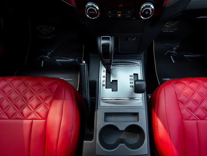 2022 Mitsubishi Pajero GLS 6 Cylinder Engine White Red GCC Specs