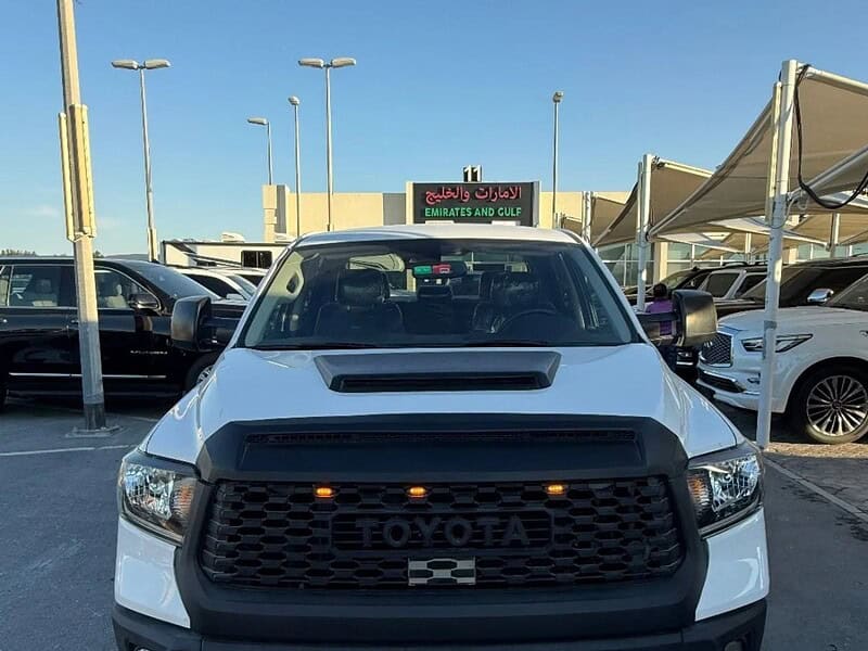 2020 RAM 1500 TRX 6.2 litre 8 Cylinders Engine Petrol White Black