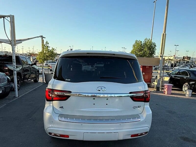 2020 Infiniti QX80 Excellence 5.6 litre 8 Cylinder Engine White Tan GCC Specs