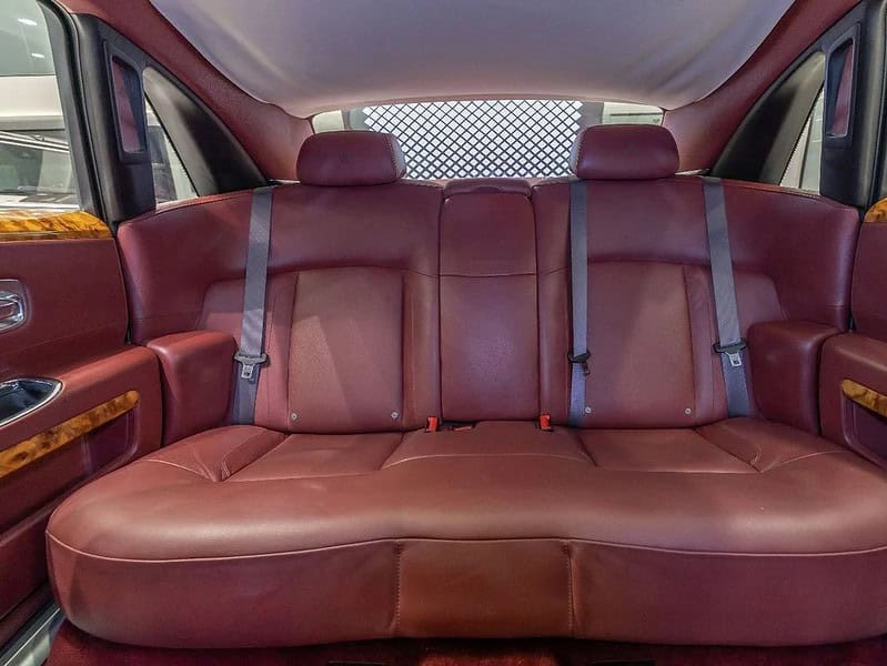 2010 Rolls-Royce Ghost GCC Specs Super Mint Condition White Red