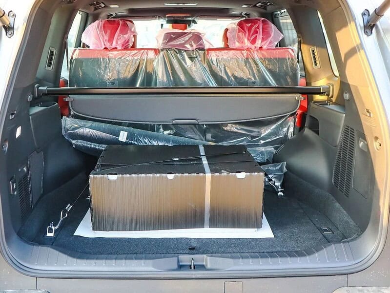 Lexus LX 600 F-Sport 3.5L 2025 Lexus LX 600 F-Sport Silver Red GCC Specs