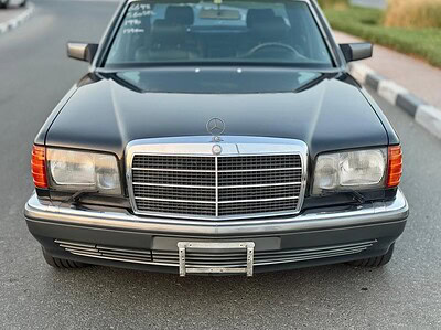1990 Mercedes-Benz 560 SEL 5.6 liters 8 Cylinders Engine Blue Black