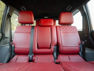 2020 Mitsubishi Pajero Signature Edition 6 Cylinder Engine GCC White Red