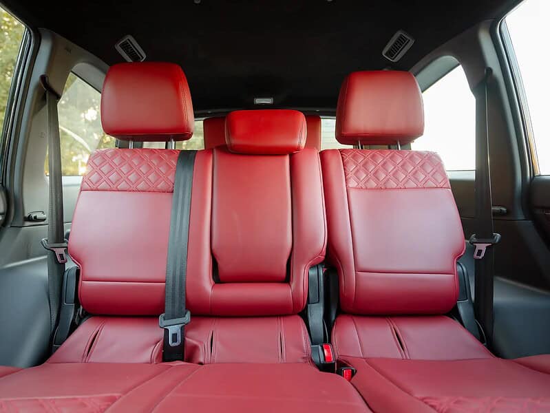 2020 Mitsubishi Pajero Signature Edition 6 Cylinder Engine GCC White Red