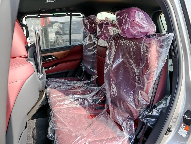 2025 Lexus LX 600 Signature 3.5 litre 6 Cylinder Engine Silver Red