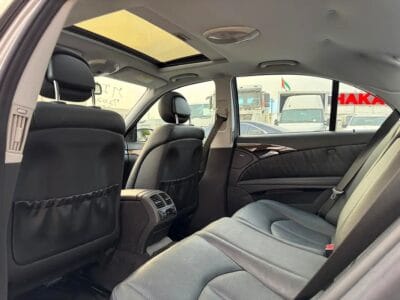 2005 Mercedes-Benz E-Class E 500 8 Cylinder Engine CLEAN CAR Silver Black