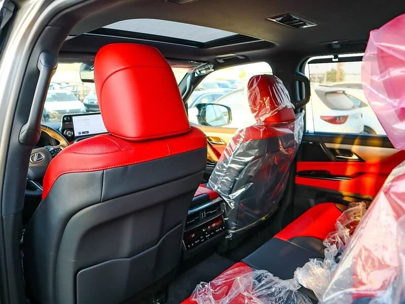 Lexus LX 600 F-Sport 3.5L 2025 Lexus LX 600 F-Sport Silver Red GCC Specs