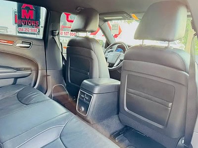 2012 Chrysler 300C Limited 6 Cylinder Engine CLEAN CAR White Black