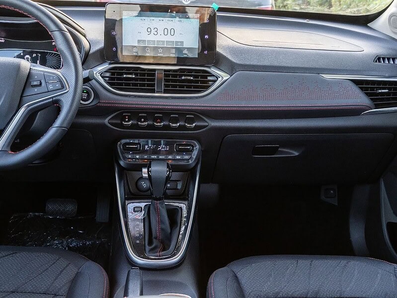 Chevrolet Groove Premier 1.5L 2024 GCC Full Option Silver Black