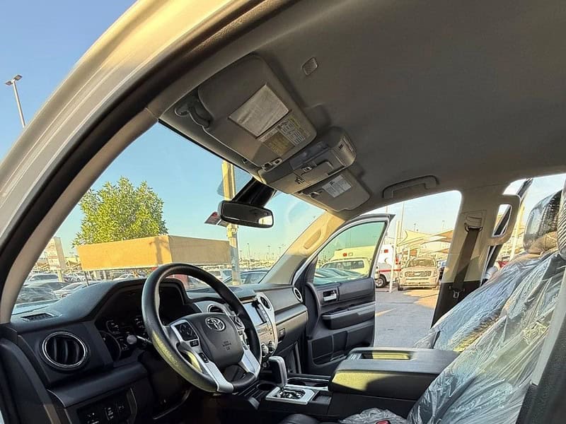 2020 RAM 1500 TRX 6.2 litre 8 Cylinders Engine Petrol White Black