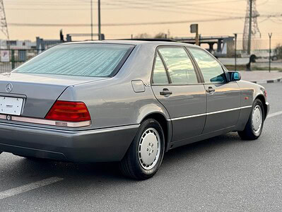 1992 Mercedes-Benz S 600 6.0 liters 12 Cylinders Engine Grey Black
