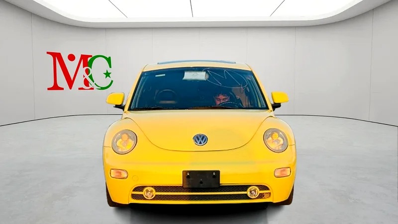 2001 Volkswagen Beetle Standard CLEAN CAR LOW MILEAGE Yellow Black