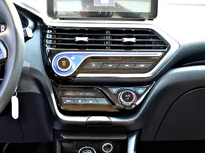 2024 Changan Alsvin Comfort 4 Cylinder Engine White Sedan GCC Specs