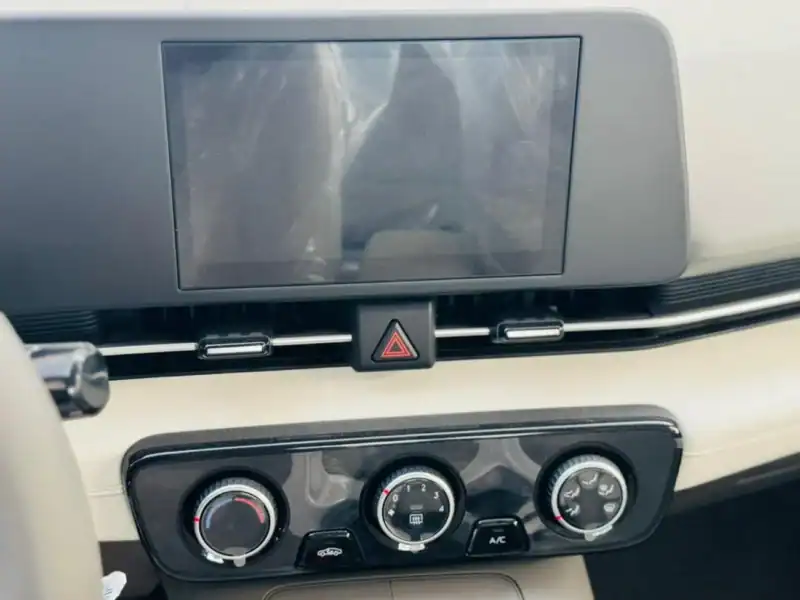 Hyundai Accent HYUNDAI ACCENT 1.5L 4 Cylinders Engine Petrol 2026 White