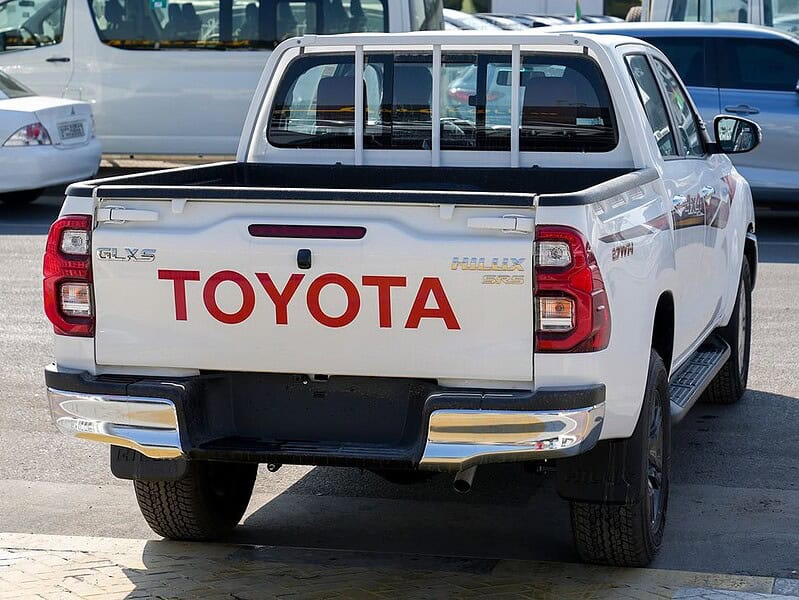2025 Toyota Hilux GLX S 4 Cylinder Engine White Burgundy GCC