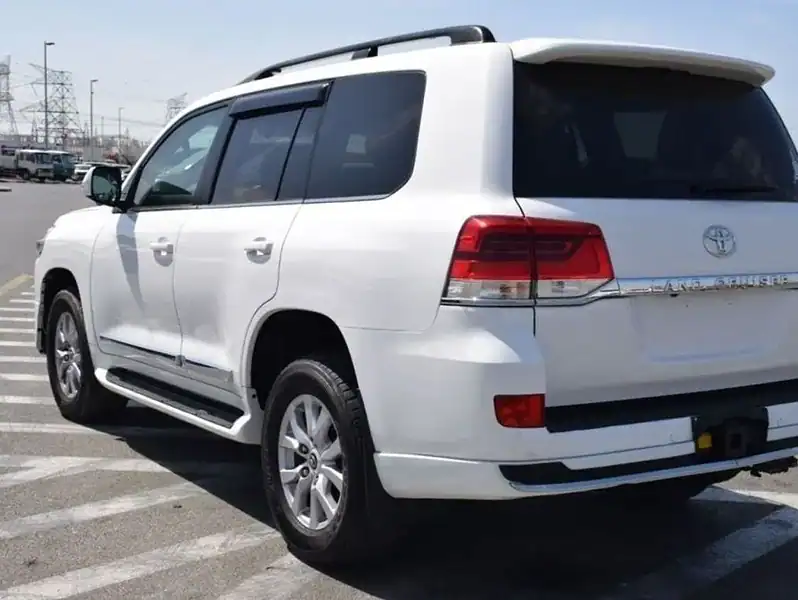 2017 Toyota Land Cruiser 4.5 litre 8 Cylinder Engine RHD White Grey