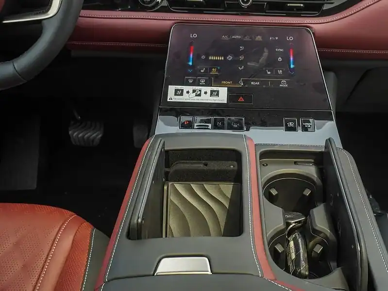 2025 Infiniti QX80 Autograph 3.5 litre V6 Engine Petrol White Burgundy