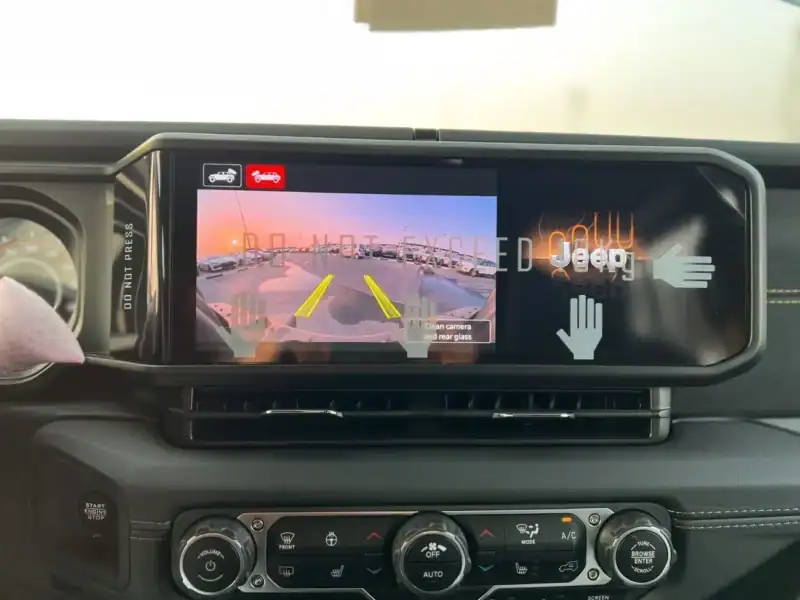 2025 Jeep Wrangler Rubicon 392 6.4L V8 Final Edition White Black GCC Specs