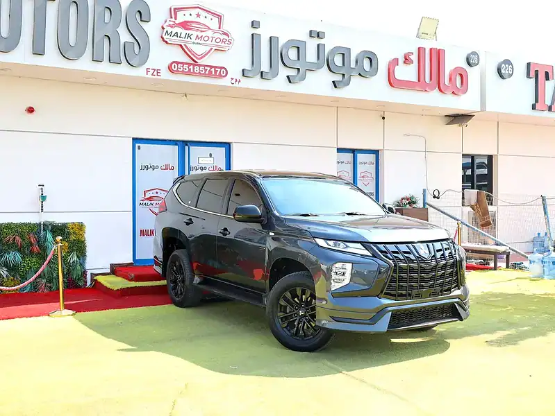 2022 Mitsubishi Montero Sport GLS 2WD 6 Cylinder Engine Grey Black