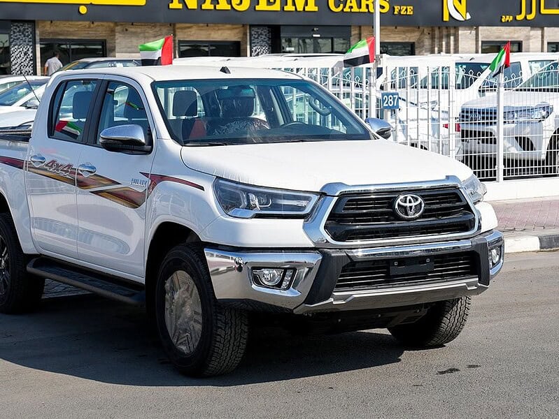 2025 Toyota Hilux GLX S 4 Cylinder Engine White Burgundy GCC