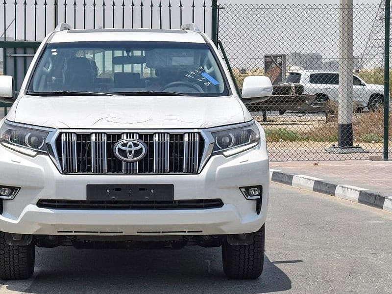 Toyota Prado TOYOTA PRADO VX 6 Cylinder MODEL 2023 White Grey