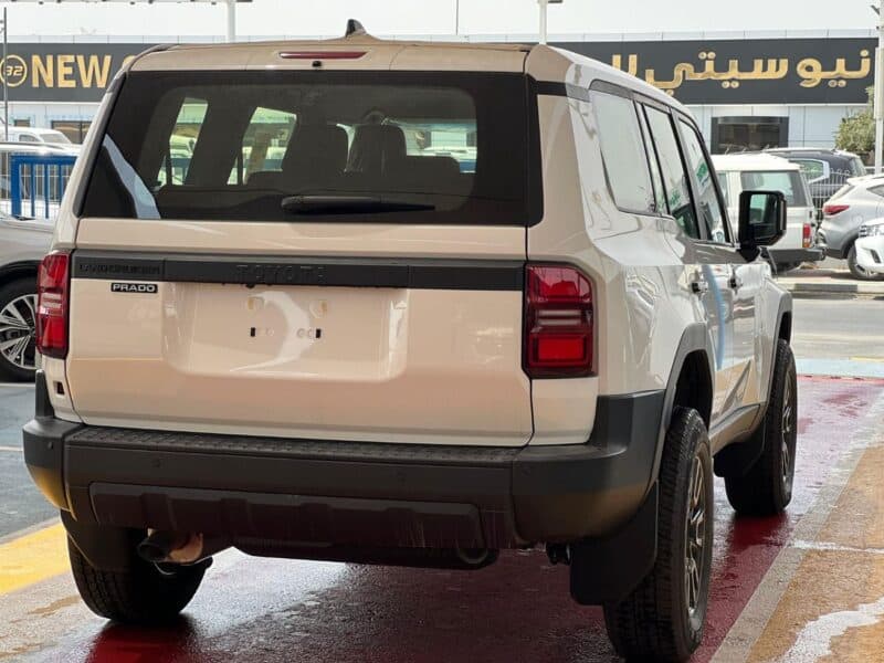2024 Toyota Prado TOYOTA LAND CRUISER PRADO VX ENG 2.4L White Black