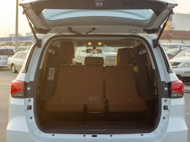 2024 Toyota Fortuner GX2 2.7 litre 4 Cylinder Engine 4WD White Tan GCC