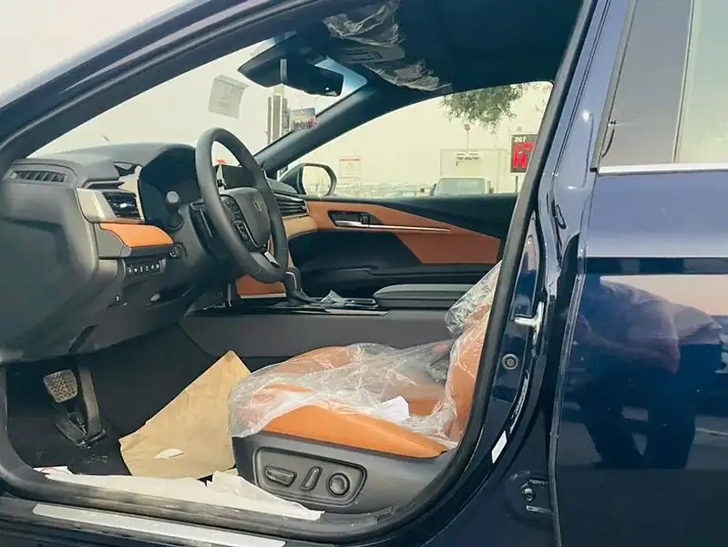 2025 Toyota Camry CAMRY 2.5 HYBRID GCC Specs Blue Tan