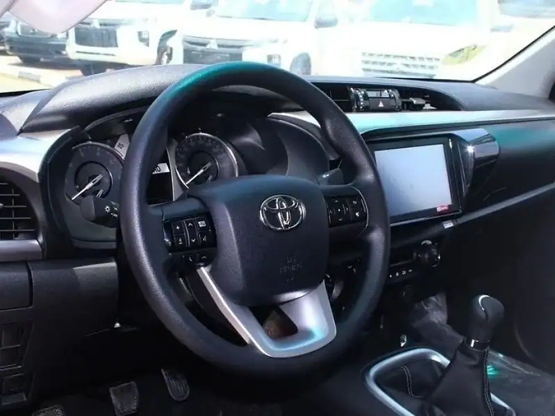 2025 Toyota Hilux 2.4L Diesel MT 4 Cylinder Engine White Black