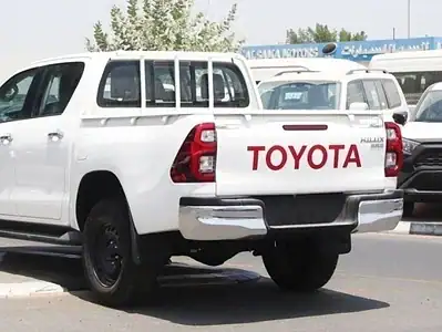 2025 Toyota Hilux 2.4L Diesel MT 4 Cylinder Engine White Black