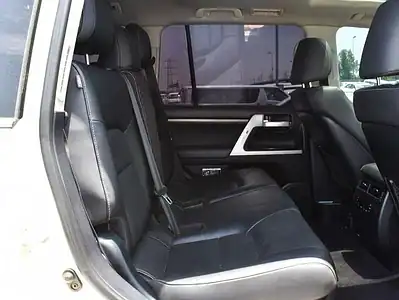 2018 Toyota Land Cruiser 4.5 litre 8 Cylinder Engine RHD White Black