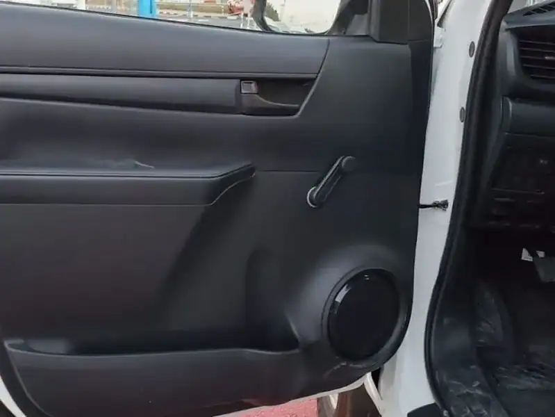 2025 Toyota Hilux Double Cabin 2.4L 4 Cylinder Diesel 4x4 White Black