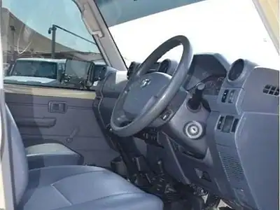 Toyota Land Cruiser Pick Up 4.5L 8 Cylinder 2017 4WD Diesel Manual Beige Grey