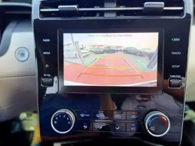 Hyundai Tucson 2.0L 4 Cylinder Petrol 2022 Full Option White Grey