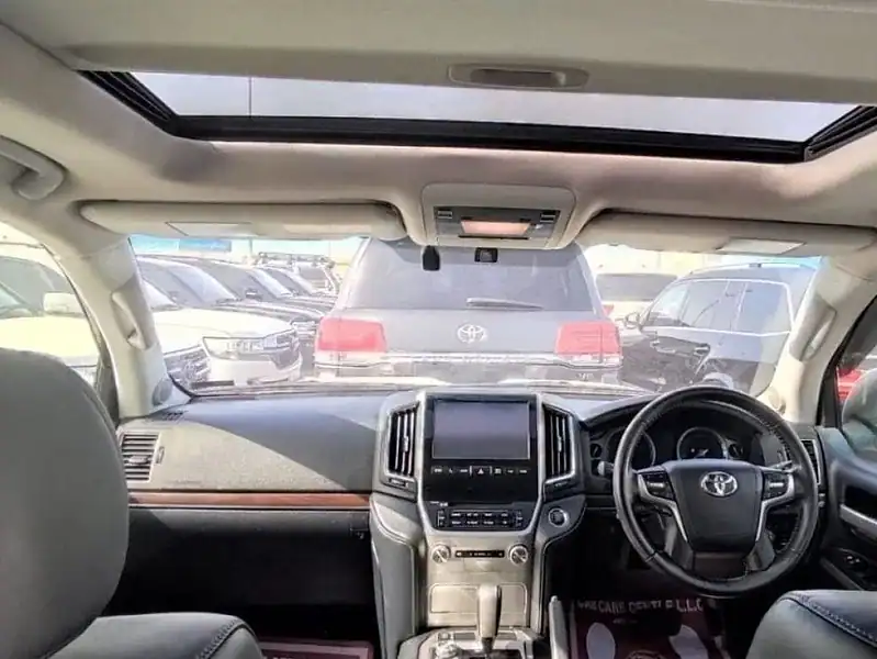 2017 Toyota Land Cruiser 4.5 litre 8 Cylinder Engine RHD White Grey