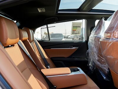 2025 Toyota Camry Hybrid 2.5 L 4 Cylinder Engine Sedan Grey Tan GCC