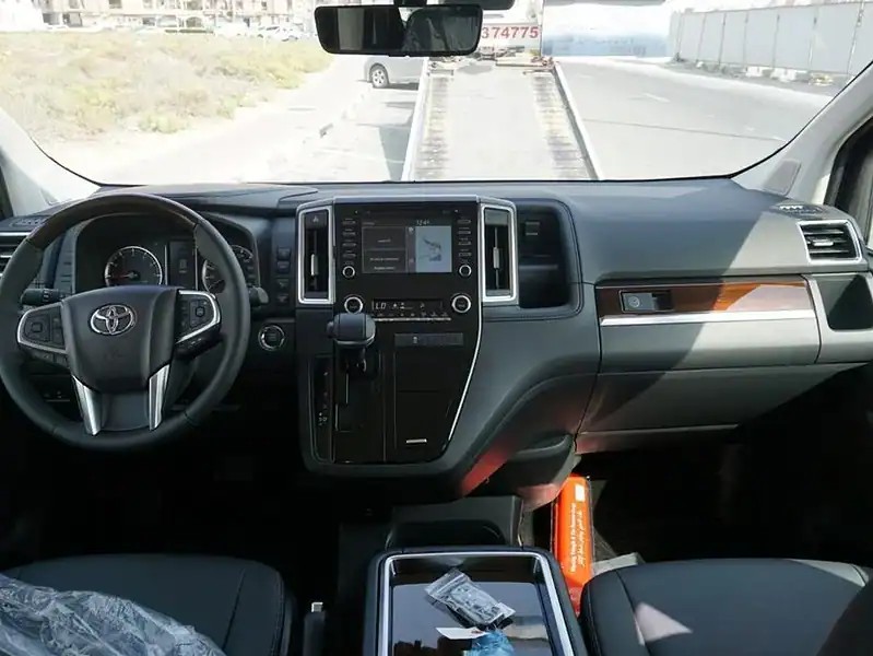 Toyota Granvia 2026 Toyota Granvia Premium 3.5L AT Petrol Black