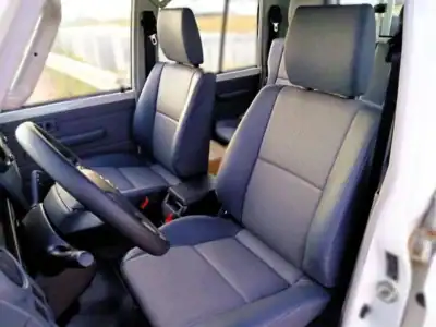 2025 Toyota Land Cruiser Pick Up Double Cabin Diesel 4.2L 6V MT White Grey