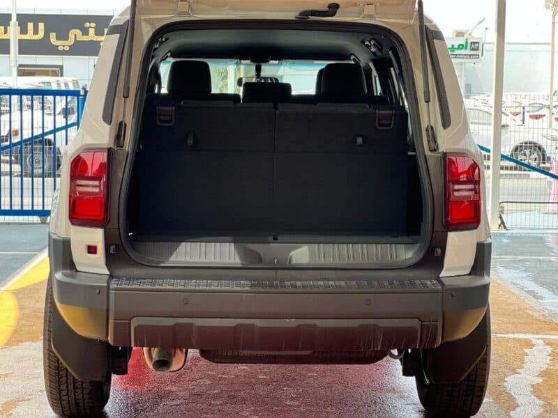 2024 Toyota Prado TOYOTA LAND CRUISER PRADO VX ENG 2.4L White Black