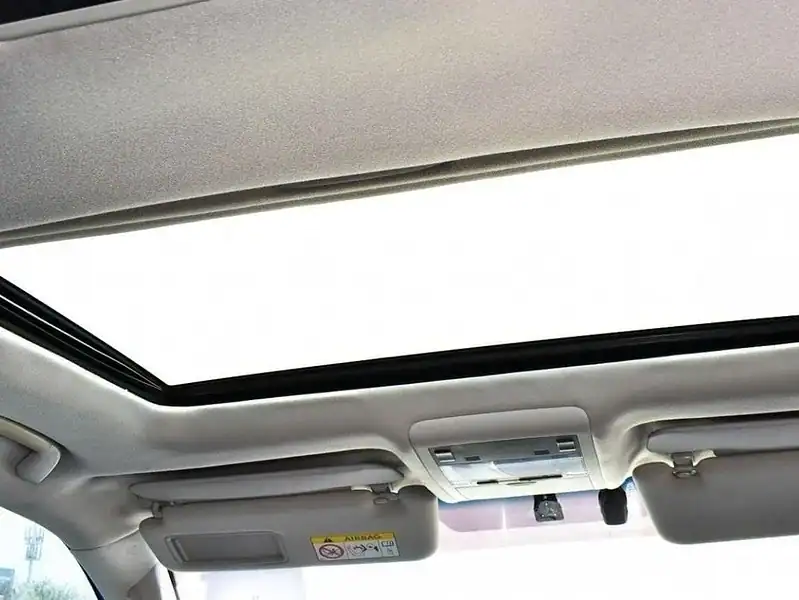 2018 Toyota Land Cruiser 4.5 litre 8 Cylinder Engine RHD White Black