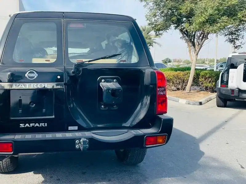 2024 Nissan Patrol Safari NISSAN PATROL SAFARI 4.5L Black Grey GCC